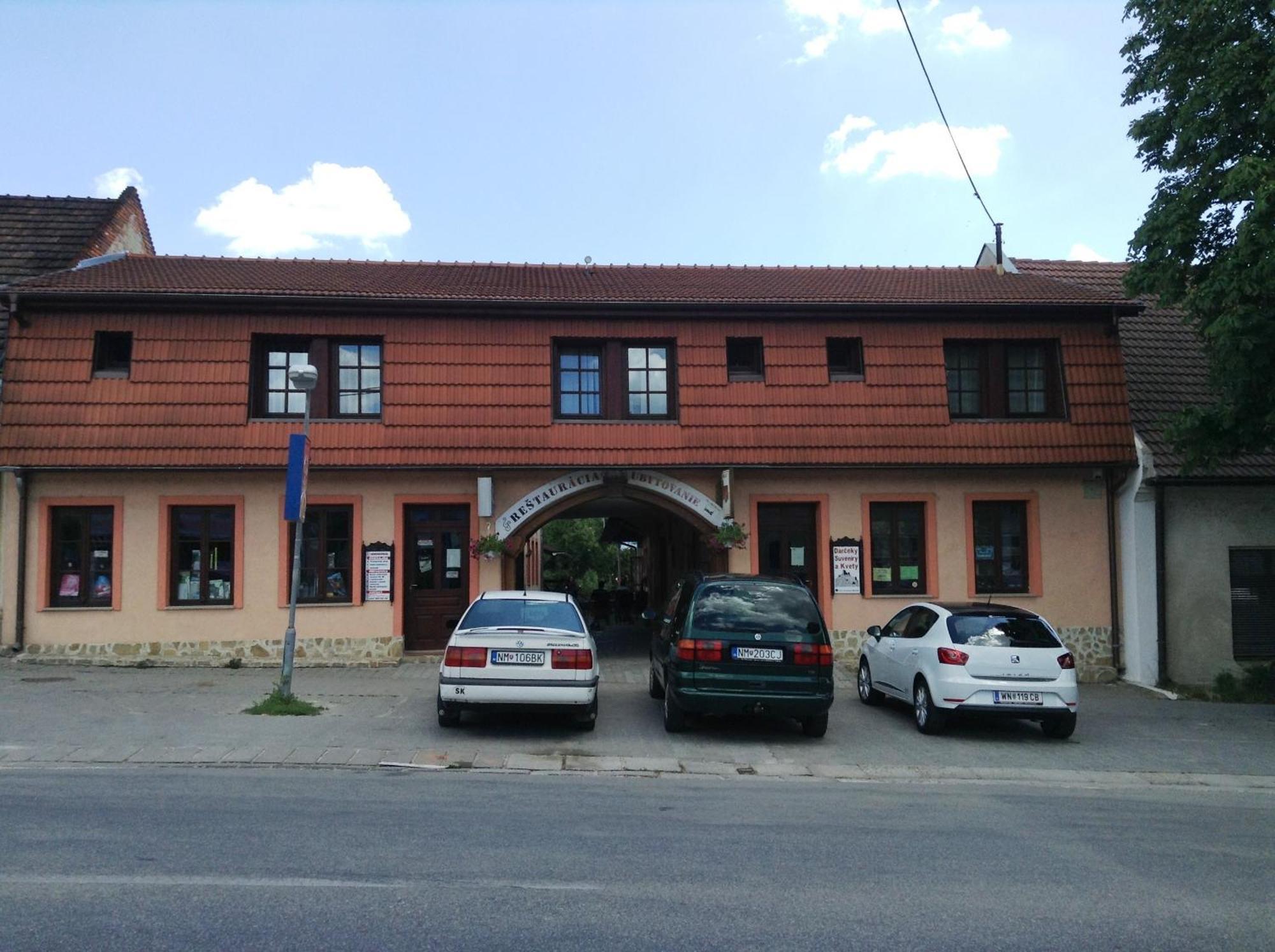 Ubytovanie Anka Sučanská Čachtice Esterno foto